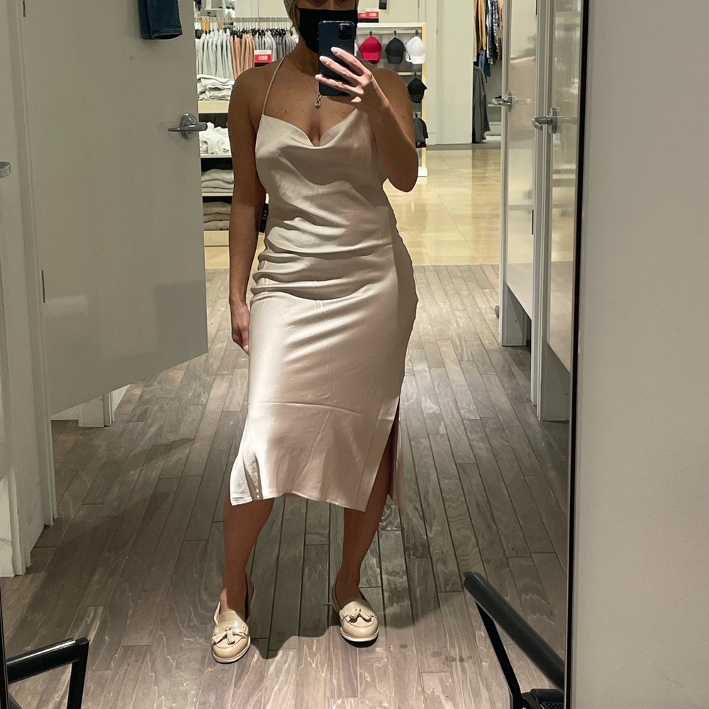 Express Cream Midi Dress